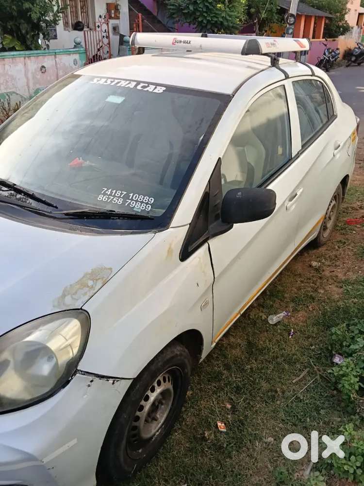 Honda Amaze 2nd Gen 2017 Diesel 300000 Km Driven