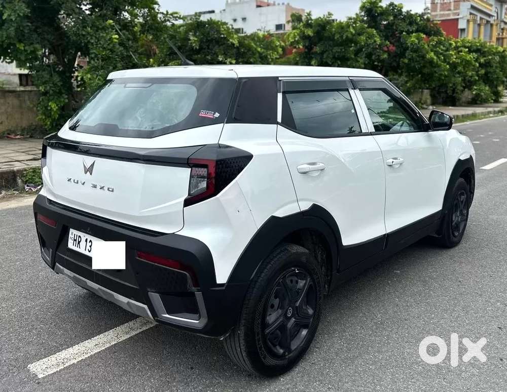 Mahindra Xuv 3xo, 2025, Petrol