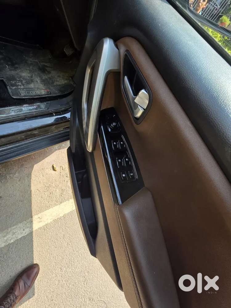 Mahindra Scorpio N Z8 Select