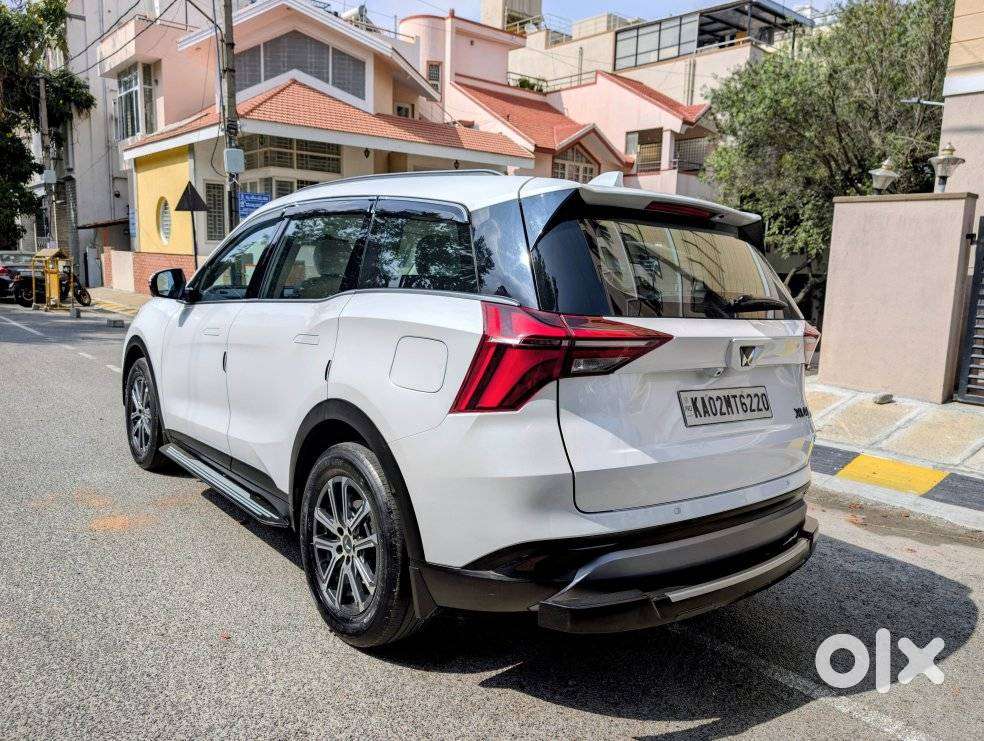 Mahindra Xuv700 2.2 Ax 7 Diesel At Luxury Pack Str Awd, 2023, Diesel