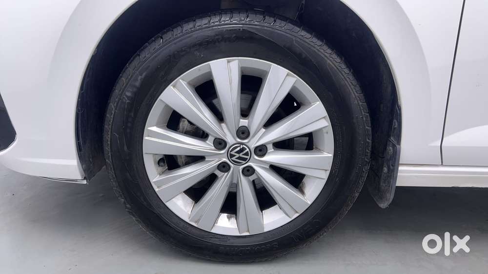 Volkswagen Virtus Highline Plus 1.0 Tsi At, 2024, Petrol