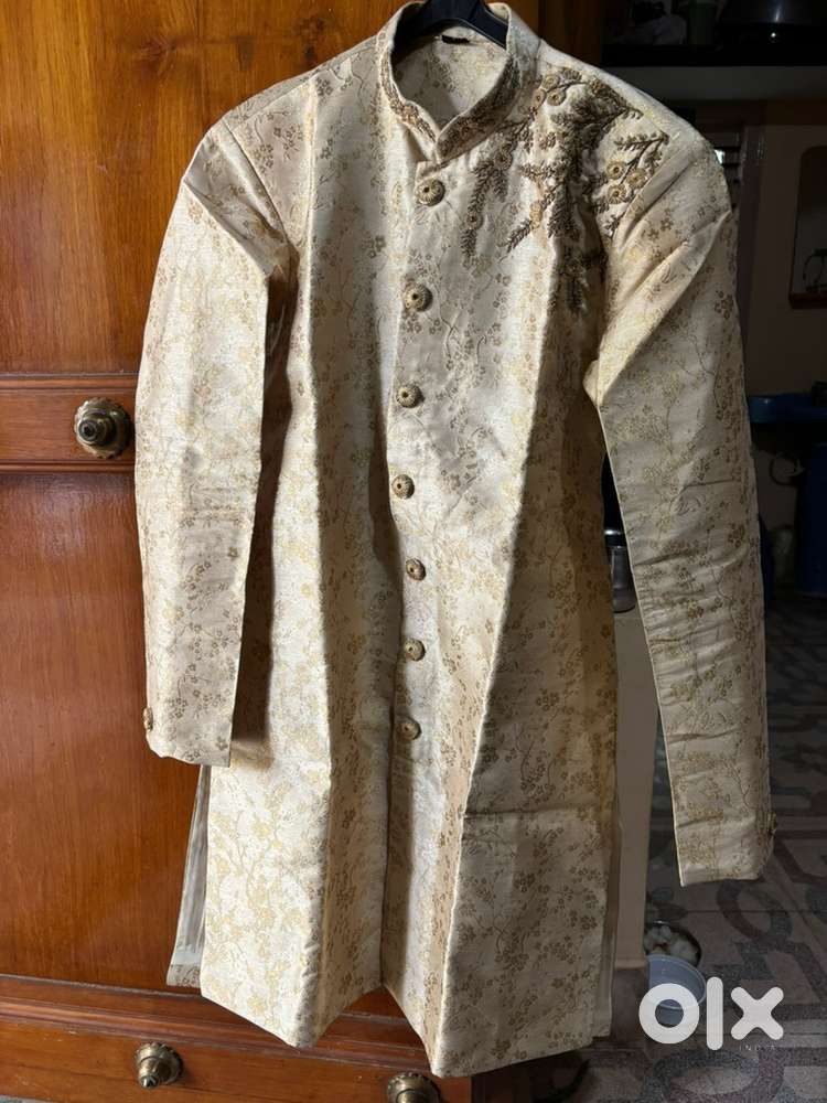 Beautiful cream and gold embroidered men&rsquo;s kurtha for sale