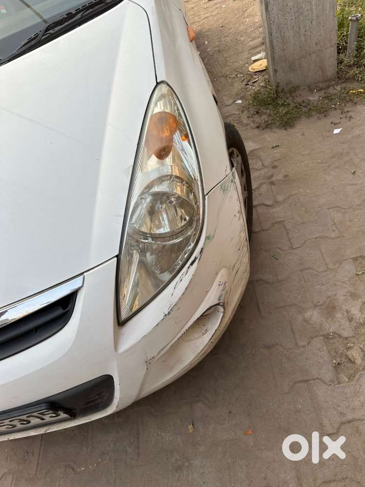 Hyundai I20 Asta Petrol 2011