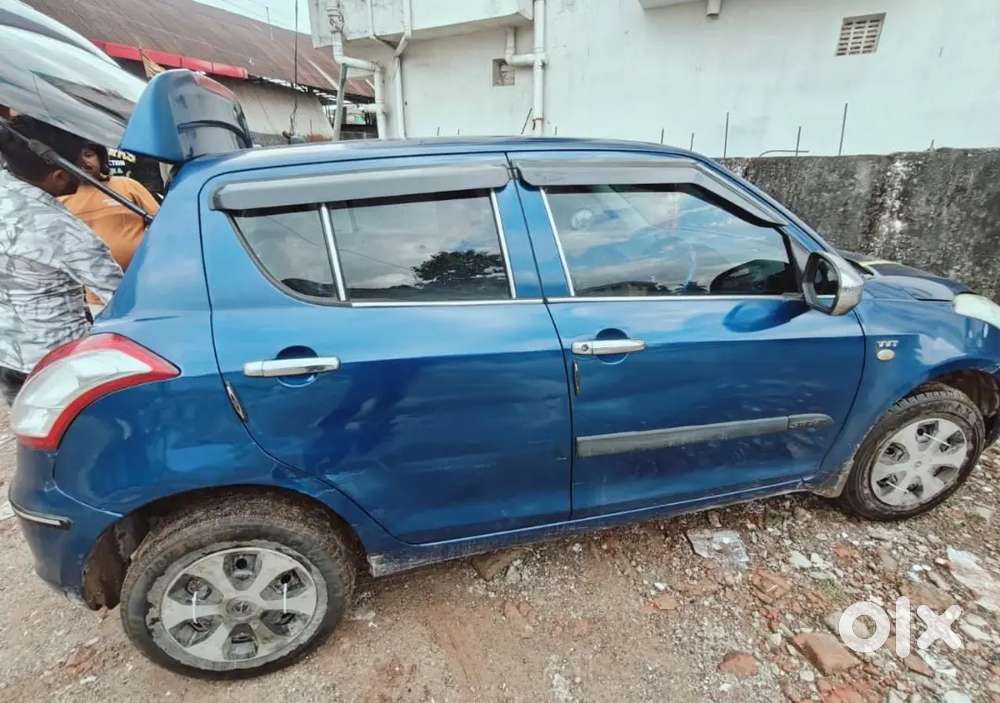 Maruti Suzuki Swift Lxi 2013
