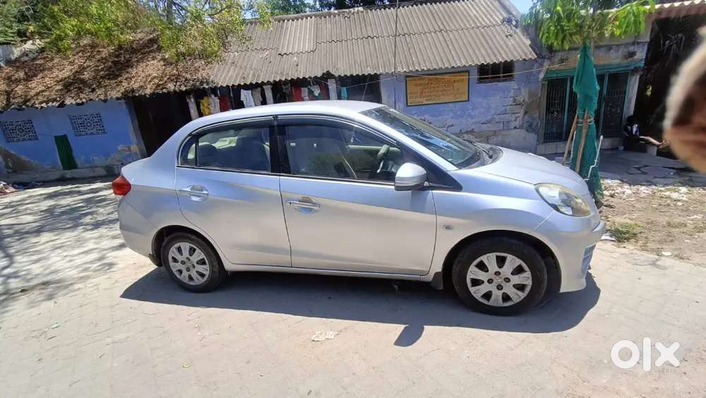 Honda Amaze 2016 Petrol Well Maintained