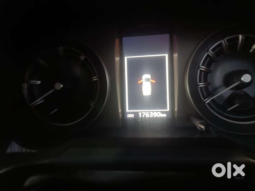 Toyota Innova Crysta 2.8z Automatic, 2016, Diesel