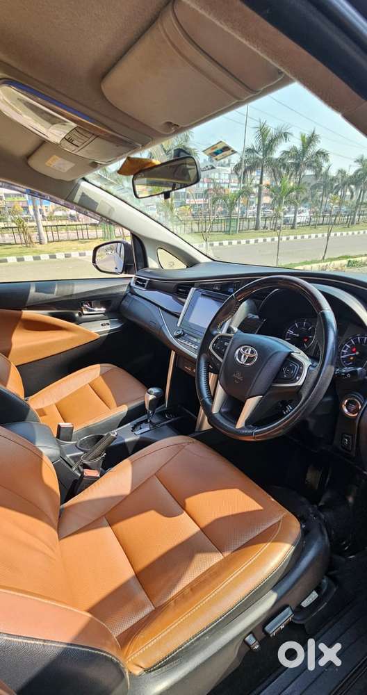 Toyota Innova Crysta