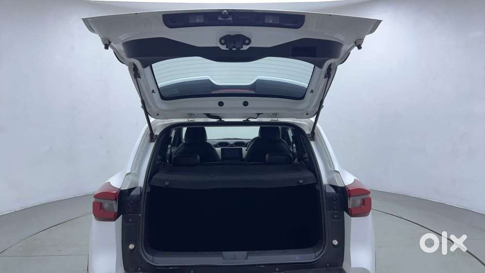Nissan Magnite 1.0 Xv, 2022, Petrol