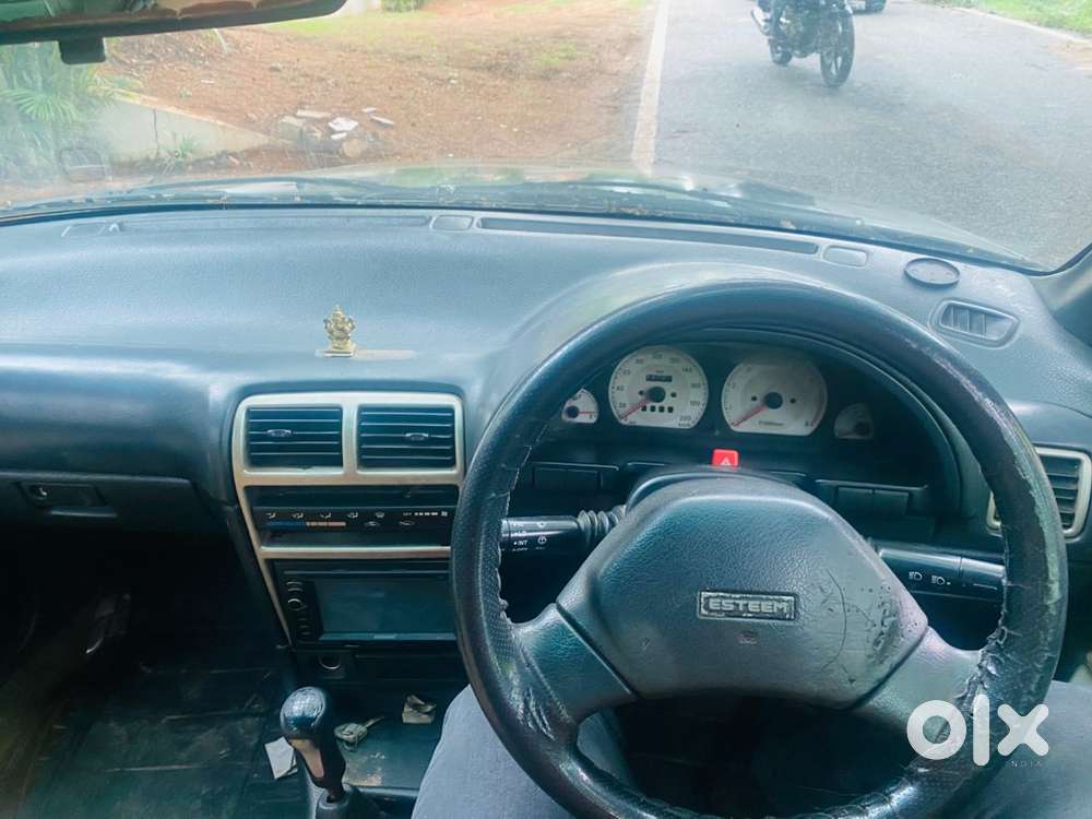 Maruti Suzuki Esteem Petrol 2005