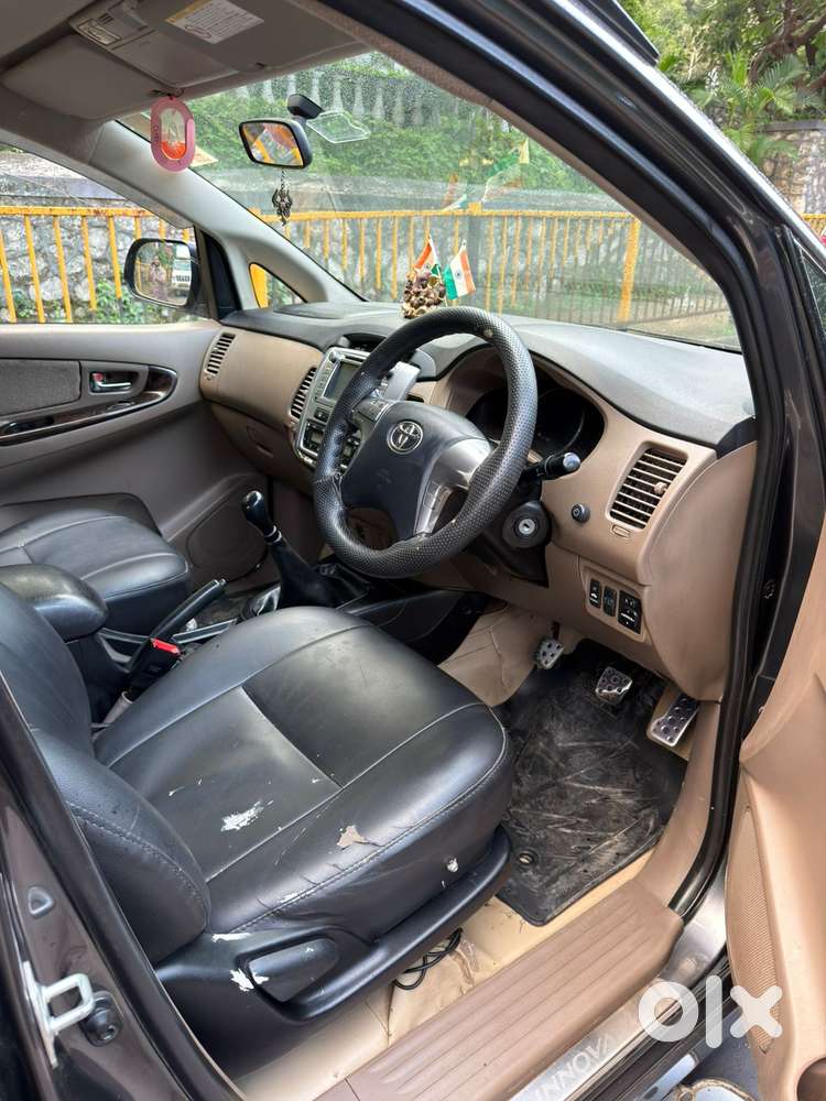 Toyota Innova [ ] 2.5 V Diesel 7 Str, 2015, Diesel