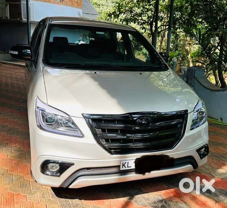 Toyota Innova 2010 Diesel Well Maintained
