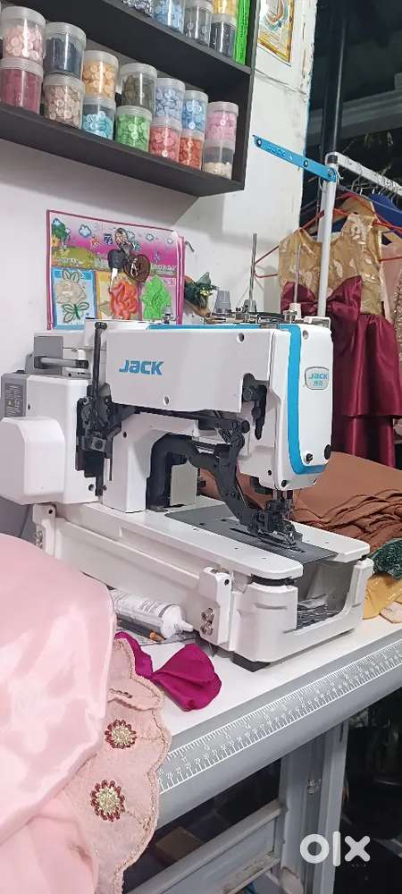 Kaaj button machine