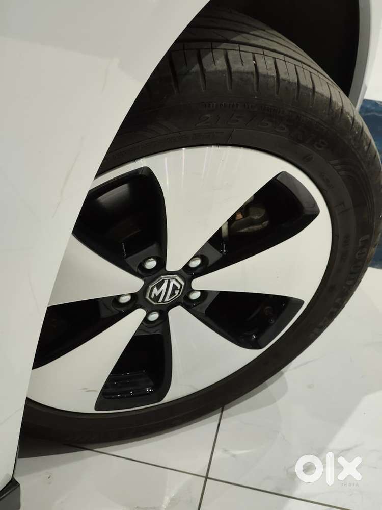 Mg Windsor Ev Essence, 2025, Electric