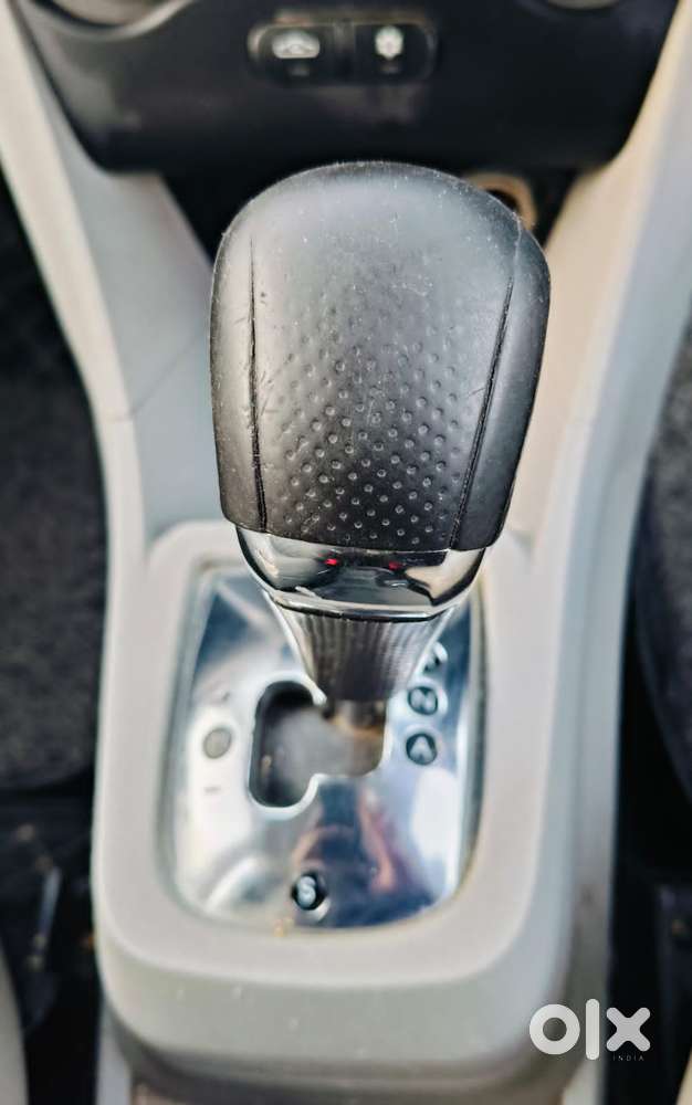 Tata Tiago 1.2 Revotron Xza, 2017, Petrol