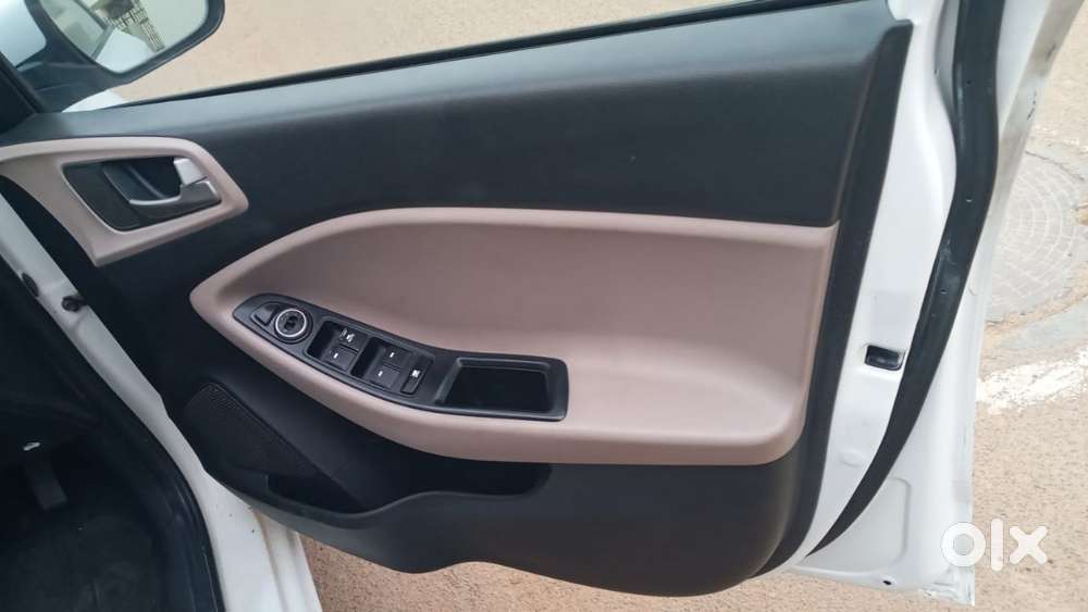 Hyundai Elite I20 Sportz (o) 1.4, 2014, Diesel