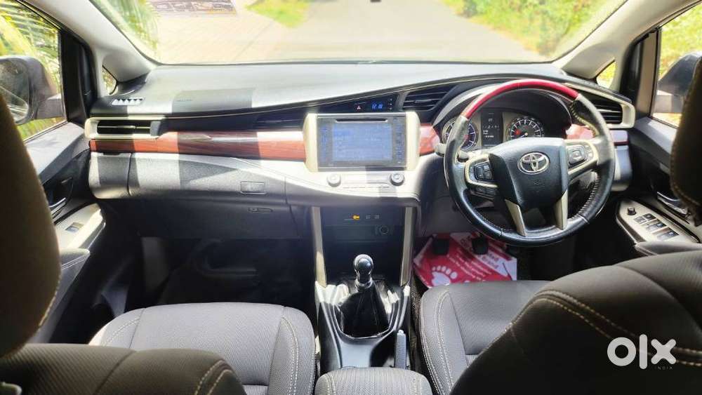 Toyota Innova Crysta 2.4 V, 2016, Diesel