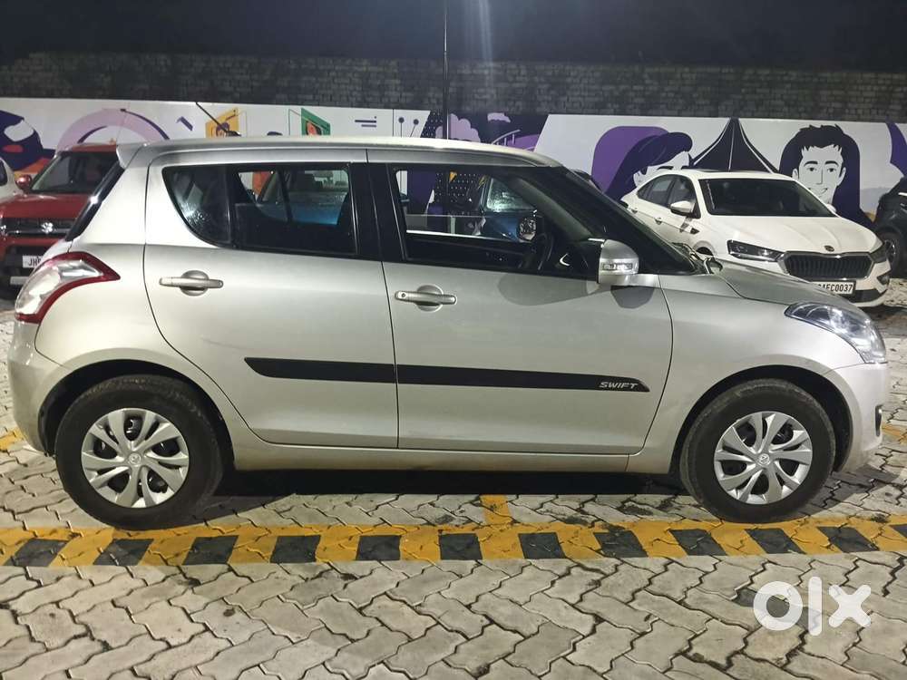 Maruti Suzuki Swift Vvt Vxi, 2012, Petrol