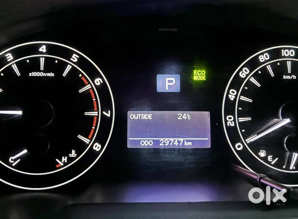 Innova Crysta 2.7 Gx At 7str