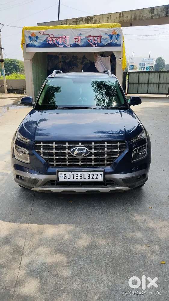 Hyundai Venue 2019 Petrol Well Maintained