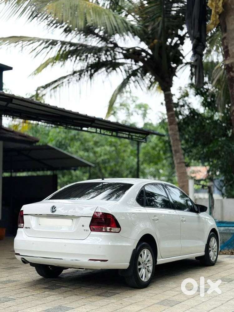 Volkswagen Vento 1.2 Tsi Highline At, 2017, Petrol
