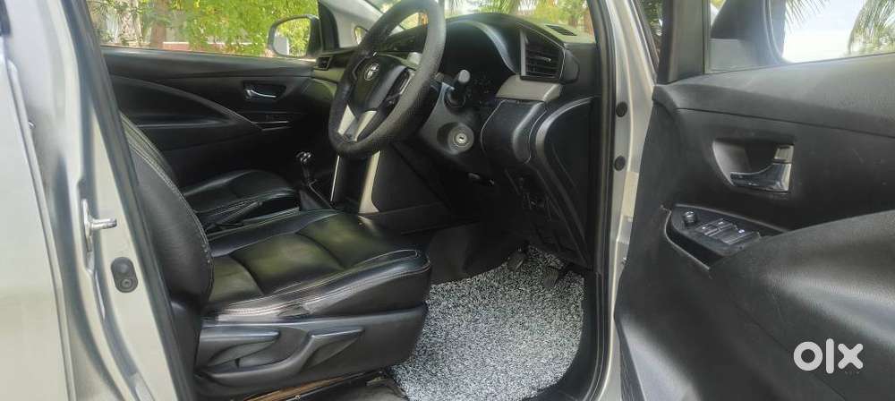 Toyota Innova Crysta 2.4 G Mt, 2017, Diesel
