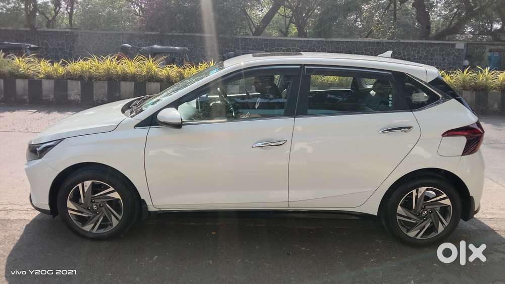 Hyundai I20 Asta (o) 1.2 Mt, 2023, Petrol
