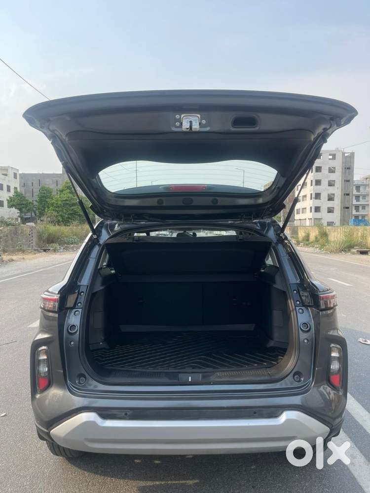 Maruti Suzuki Vitara Brezza G Smart Hybrid Alpha, 2025, Petrol