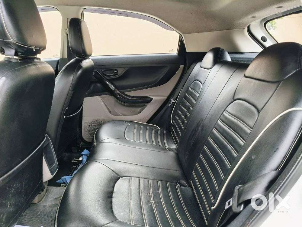 Tata Nexon 1.2 Revotron Xm (s), 2018, Cng & Hybrids