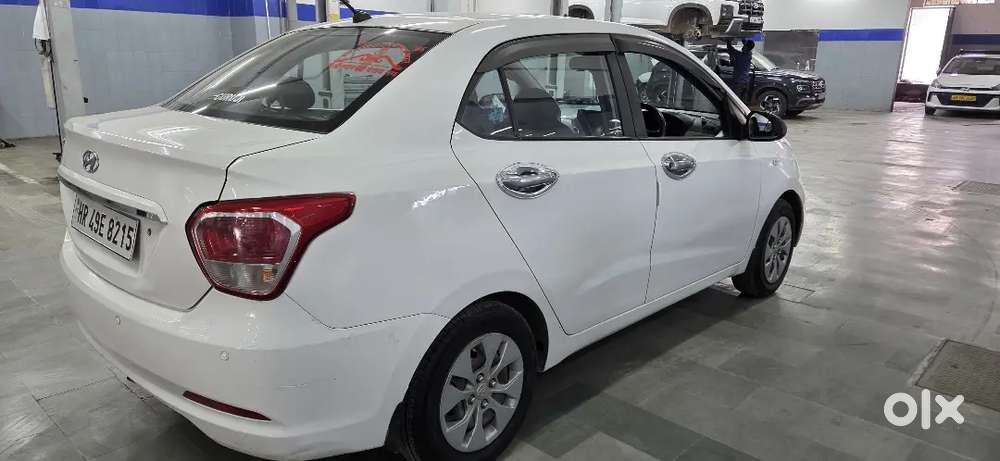 Hyundai Xcent 2016 Petrol 124000 Km Driven