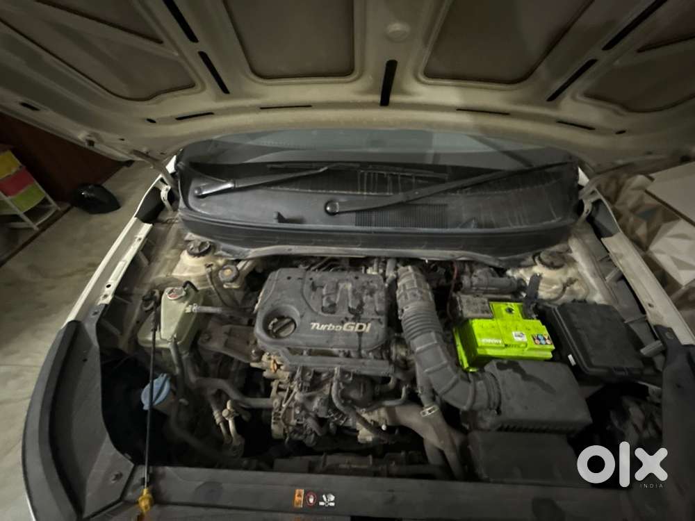 Hyundai Venue 2019 Petrol 22200 Km Driven