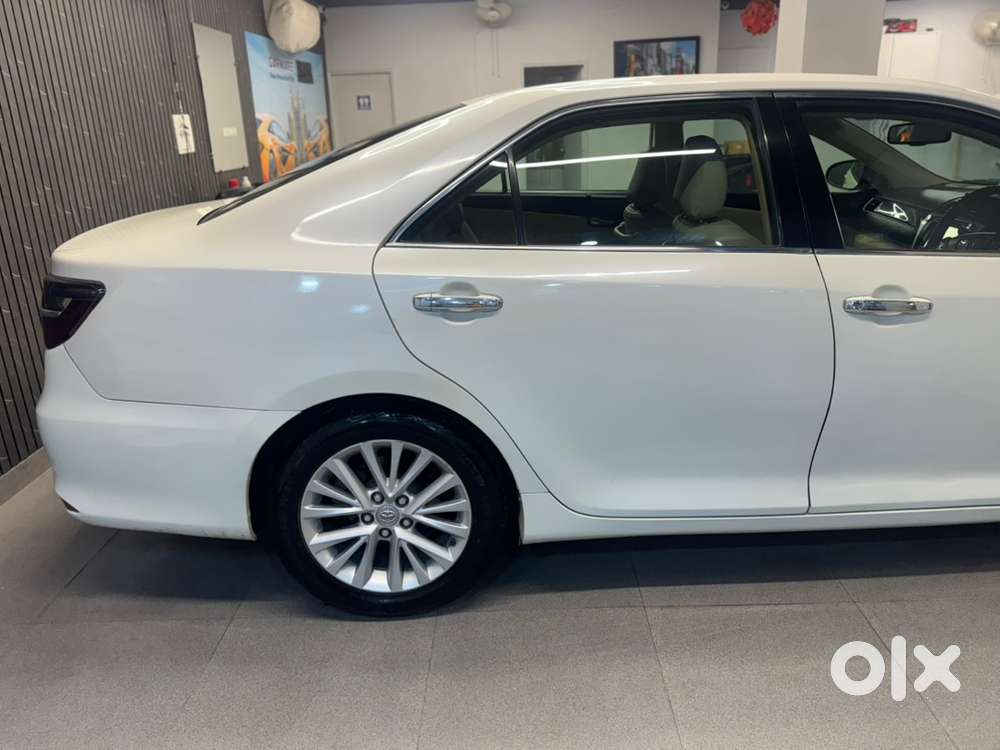 Toyota Camry Hybrid 2017