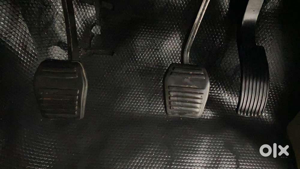 Mahindra Tuv 300 T10, 2018, Diesel