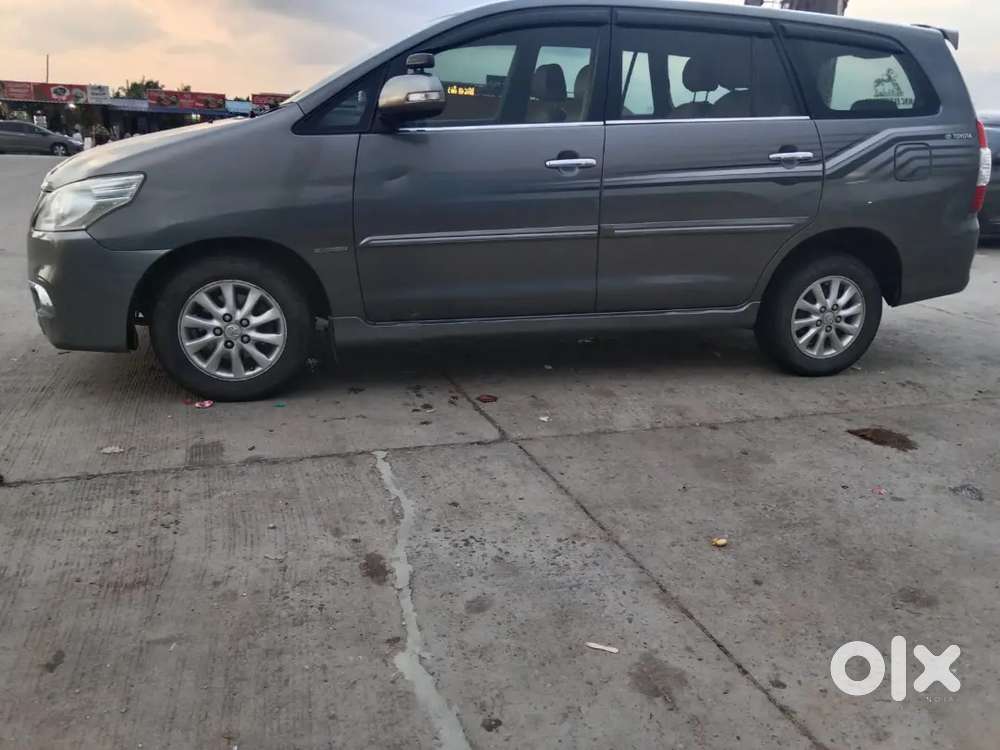 Toyota Innova 2012