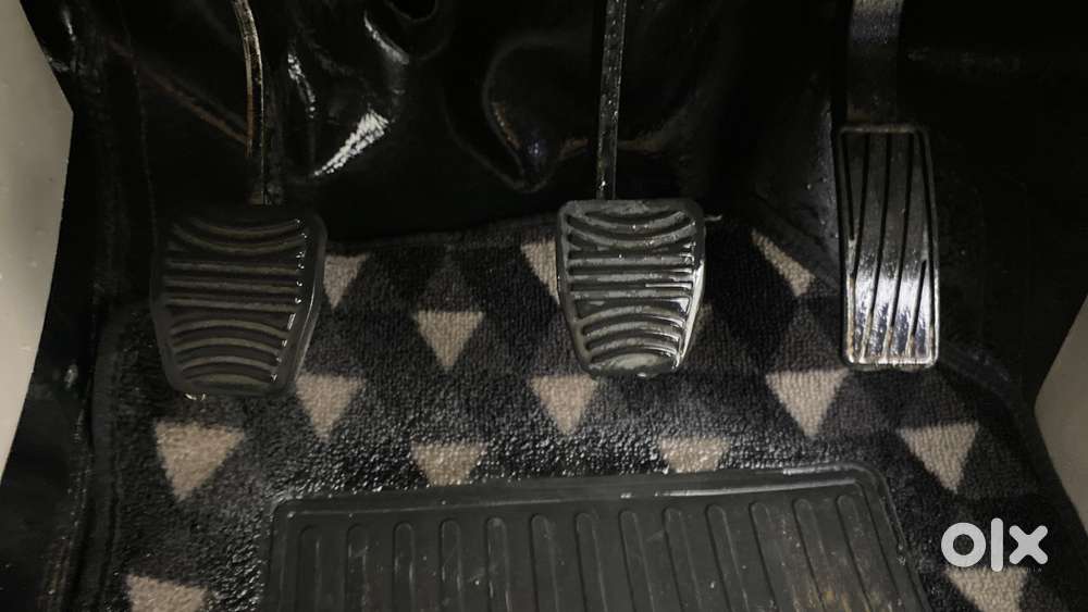 Mahindra Xuv300 W8, 2021, Petrol