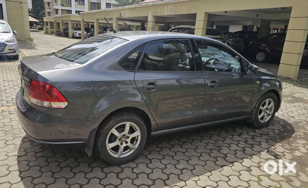 Volkswagen Vento 1.6 Tdi Diesel Highline 2013
