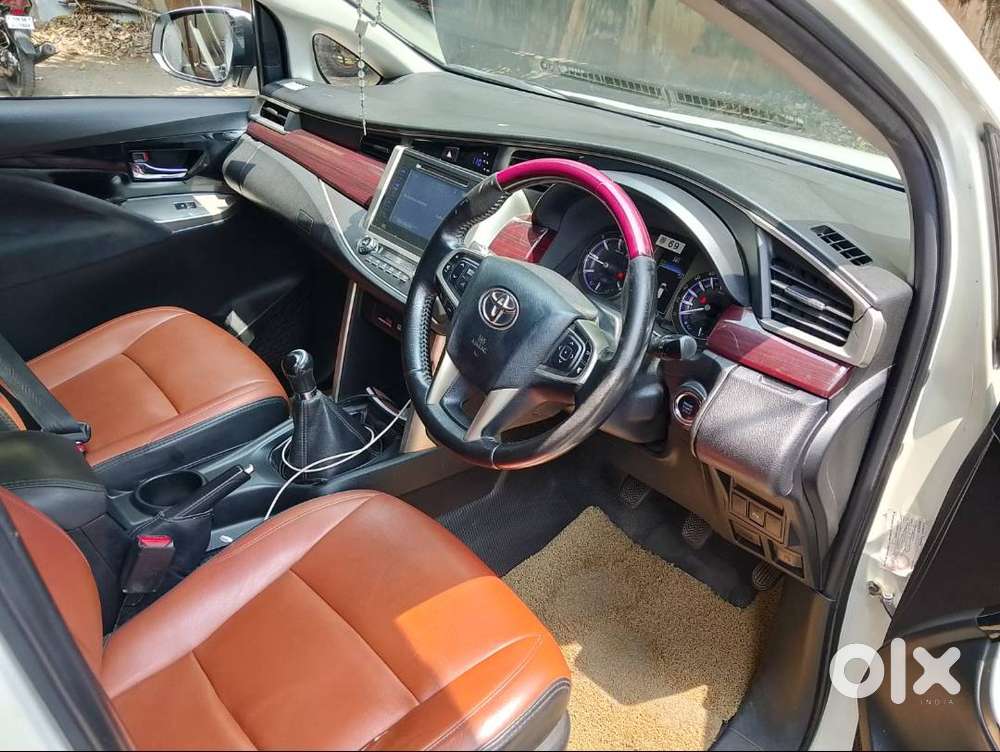 Toyota Innova Crysta 2016 2.4 Vx Mt 8 Str Diesel Manual Single Owner