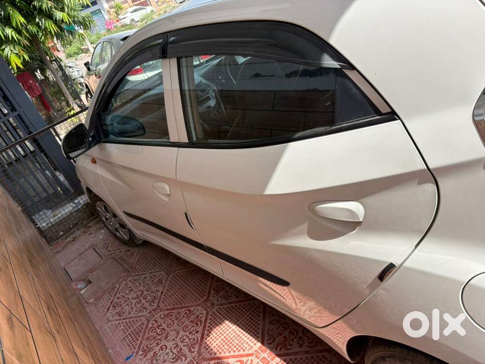 Hyundai Eon Petrol 2015
