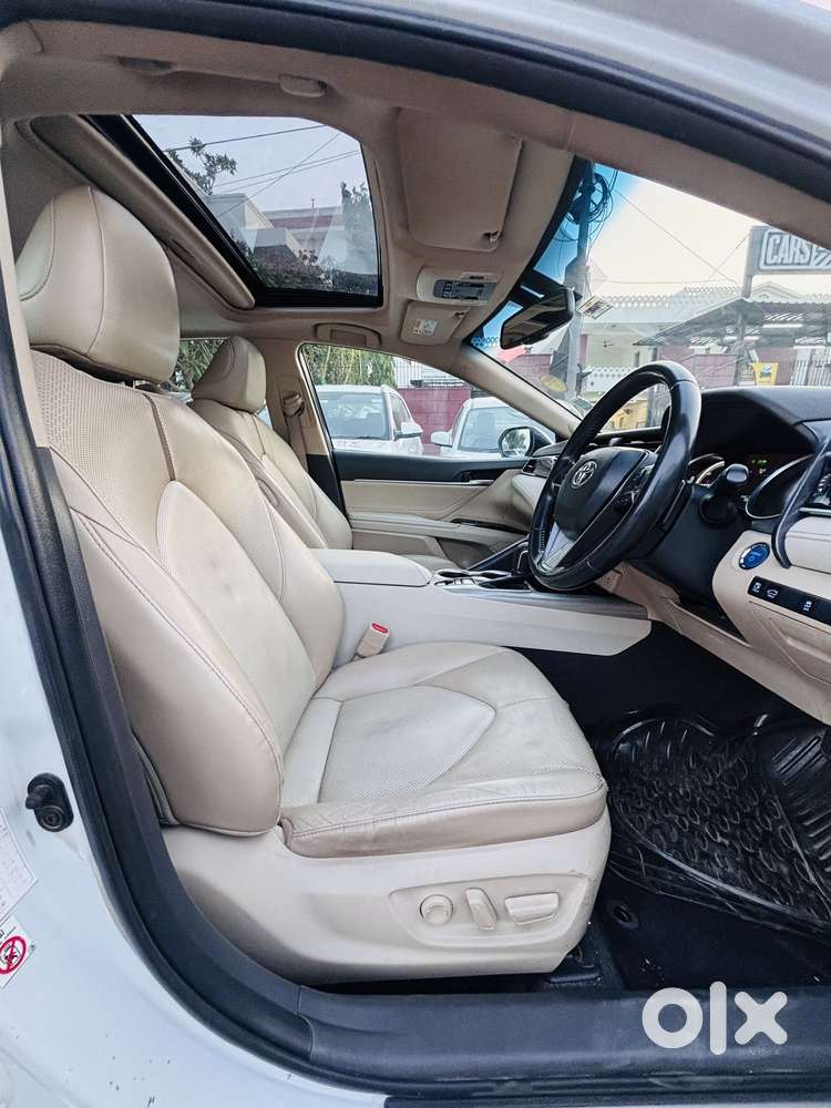 Toyota Camry 2.5 Hybrid, 2020, Petrol
