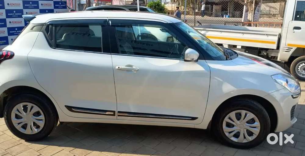 Maruti Suzuki Swift 2023 Petrol Automatic
