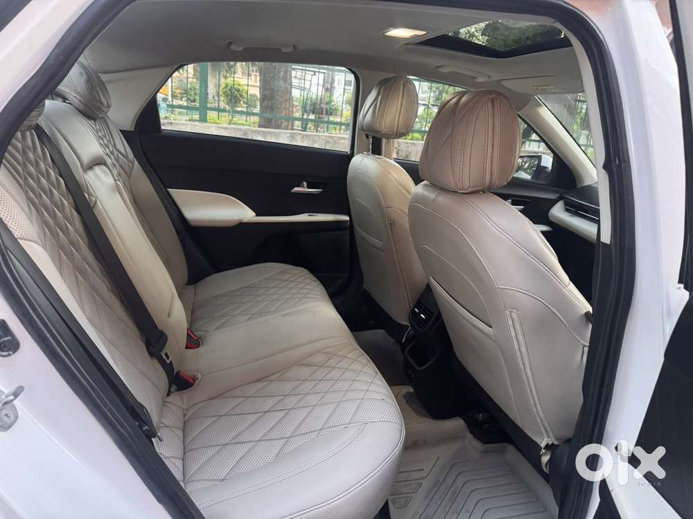 Hyundai Verna 1.5 Sx Petrol Mt, 2023, Petrol