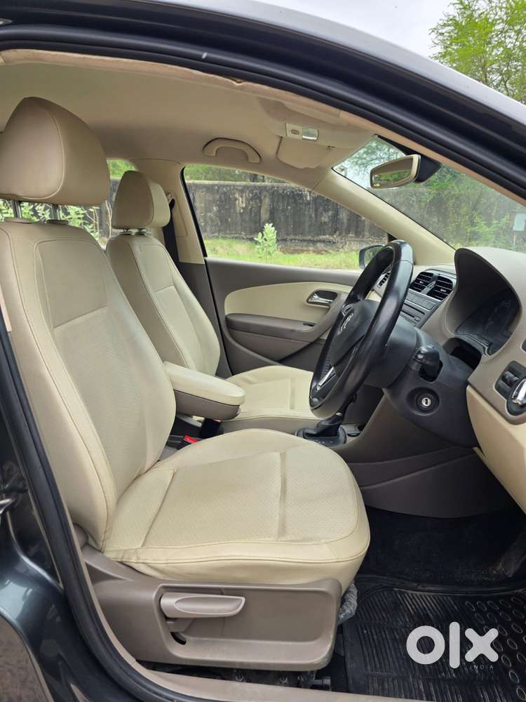 Skoda Rapid [ ] 1.6 Style Plus Mpi At, 2016, Petrol
