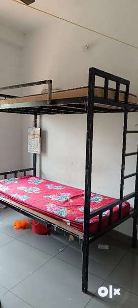 Used 2024 hostel cots