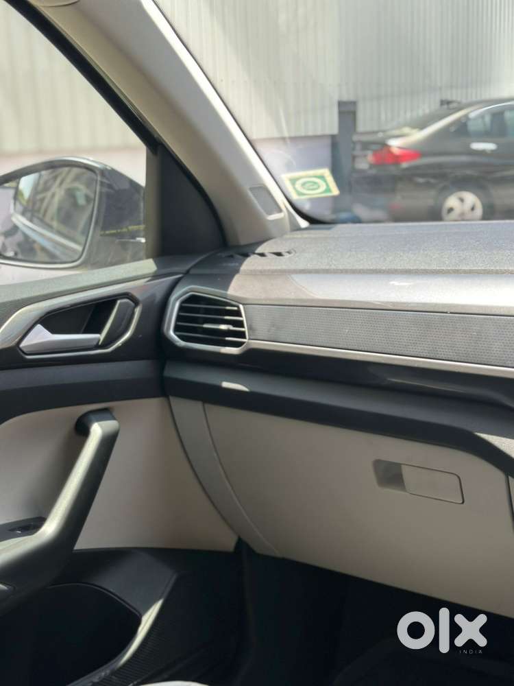 Volkswagen Taigun 1.0 Tsi Topline At, 2023, Petrol