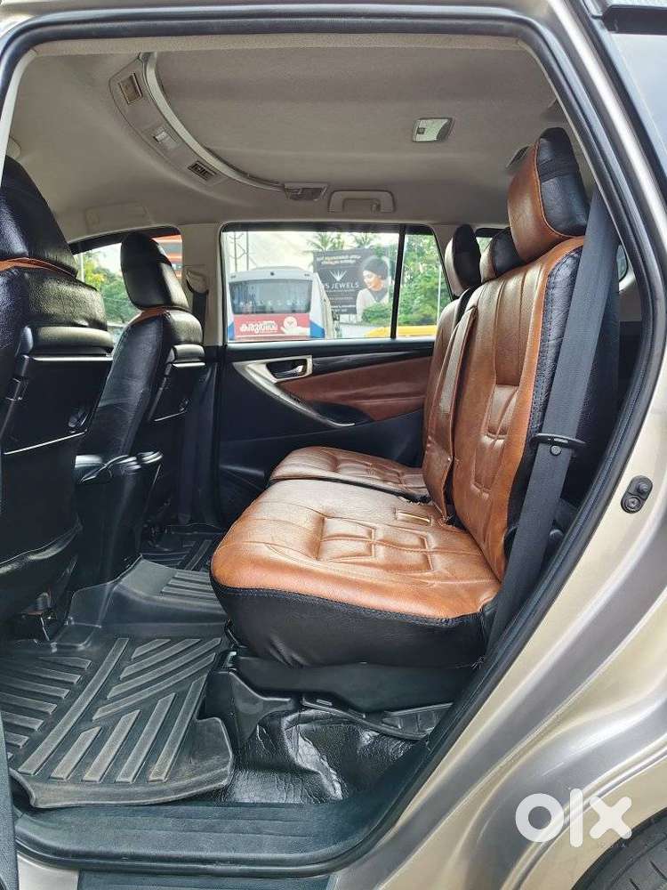Toyota Innova Crysta 2.4 Vx Mt 8s, 2016, Petrol