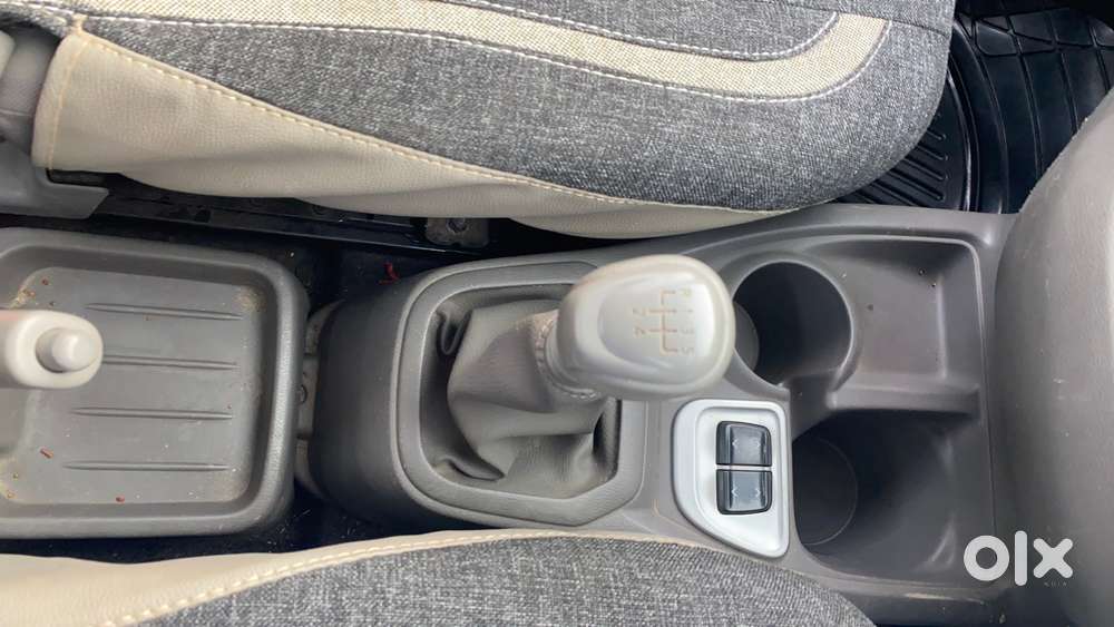 Datsun Redigo T Option, 2017, Petrol