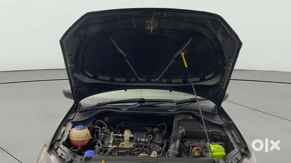 Volkswagen Vento 1.2 Highline Plus At 16 Alloy, 2016, Petrol
