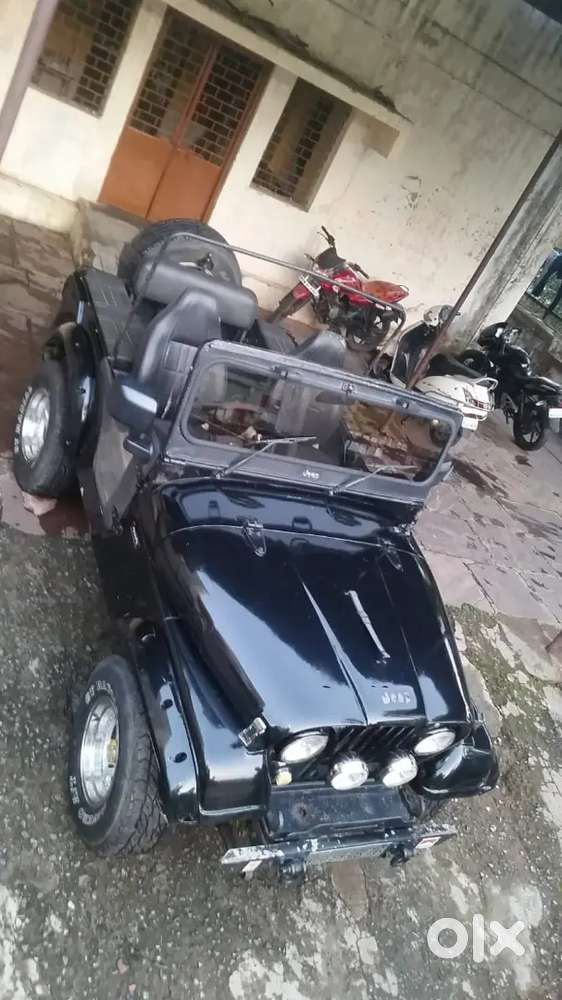 Vintage Jeep Kaiser 1968
