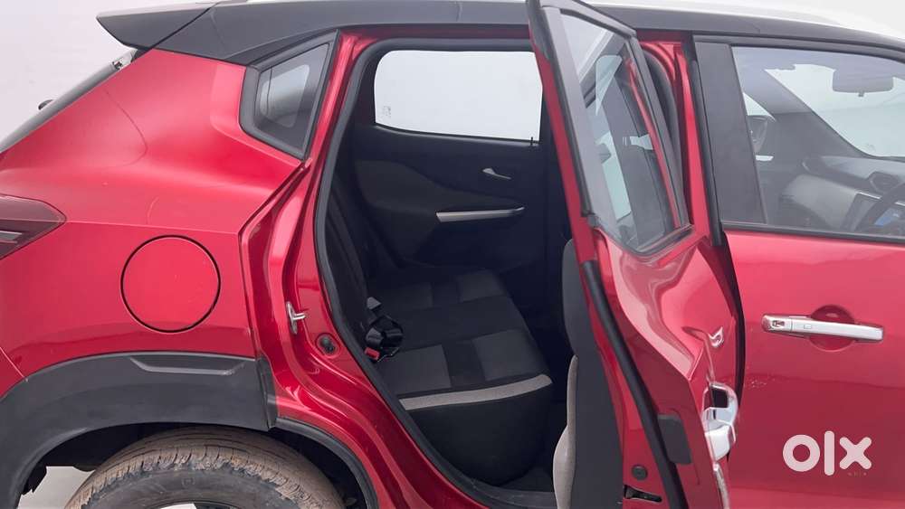Nissan Magnite 1.0 Xv Dual Tone, 2023, Petrol