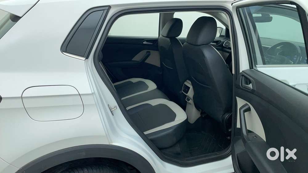 Volkswagen Taigun Topline 1.0 Tsi At (electric Seats), 2023, Petrol