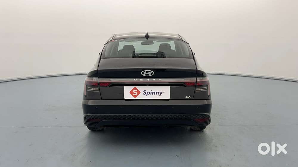 Hyundai Verna 1.5 Sx Petrol Mt, 2023, Petrol